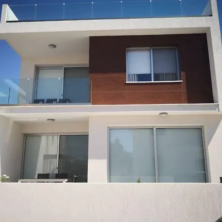 ✪ New ✪ Impressive Beachfront Luxury ✪ Smarttv Paphos
